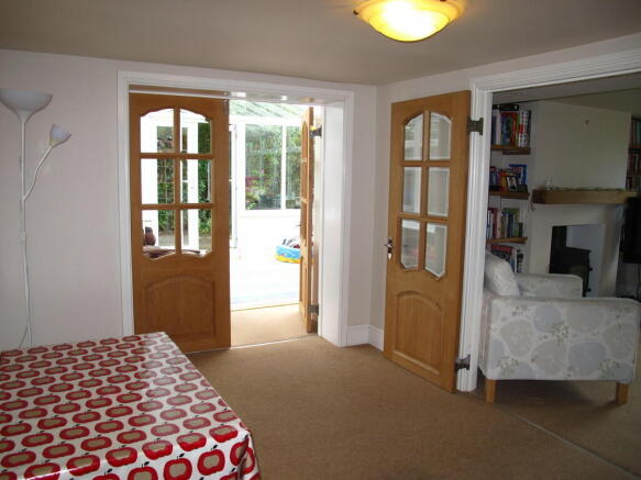 Photo 8