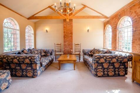 Irthlingborough Road, Wellingborough, NN8