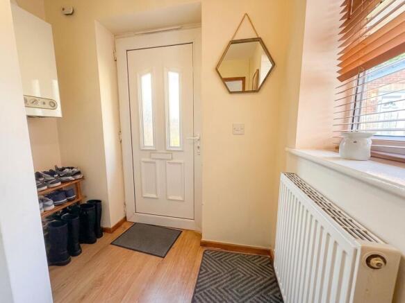 3 bed Semi-Detached for sale Image 8