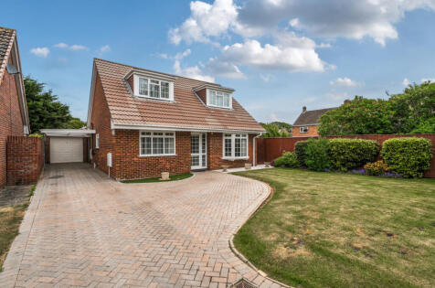 Jacobean Close, Walkford, Christchurch, BH23