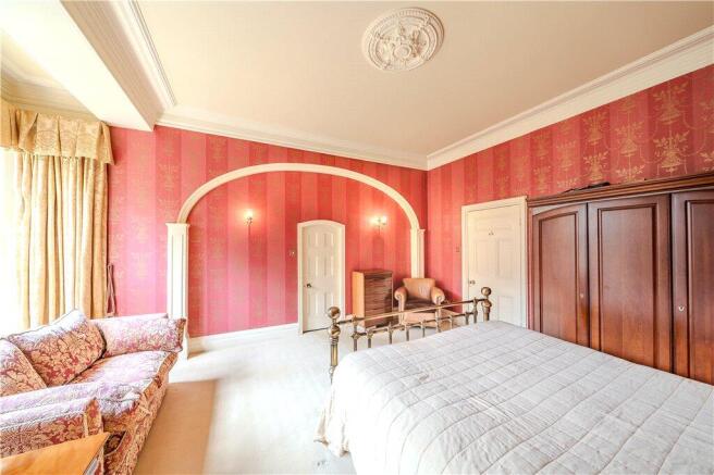 2 bed Apartment for sale Image 8