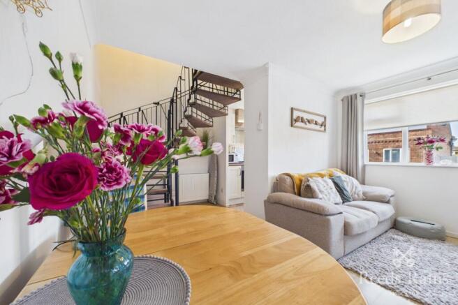 1 bed House for sale Image 8