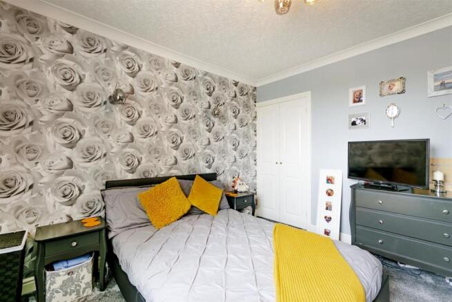 [] - 27 Mount Crescent_0248-HDR copy.jpg