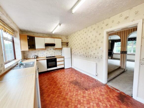Kitchen pic 3.jpg
