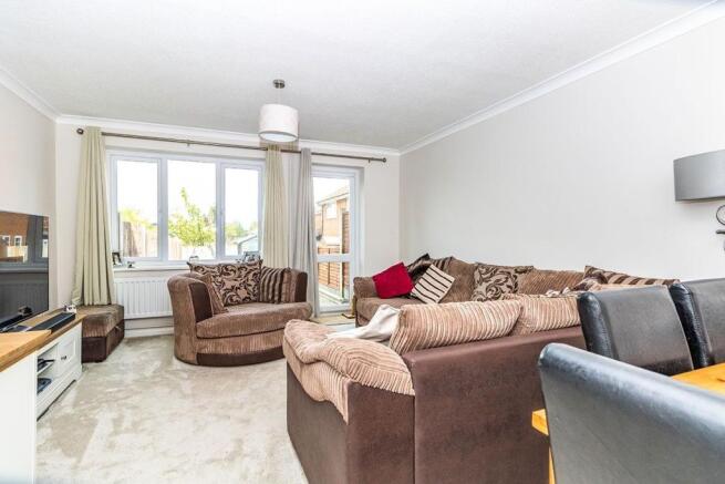 Sitting Room / Dining Room