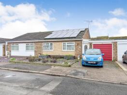 6, Woodbridge Grove, Clacton-on-sea CO16 7BB