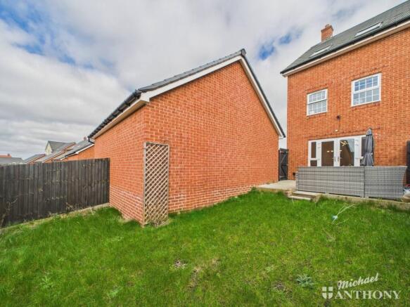 CAM02773G0-PR0268-STILL015-MA-LB-T470-SB