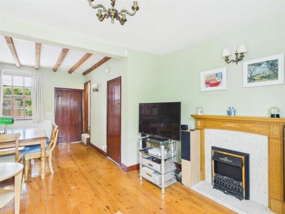 Lounge/Dining Room