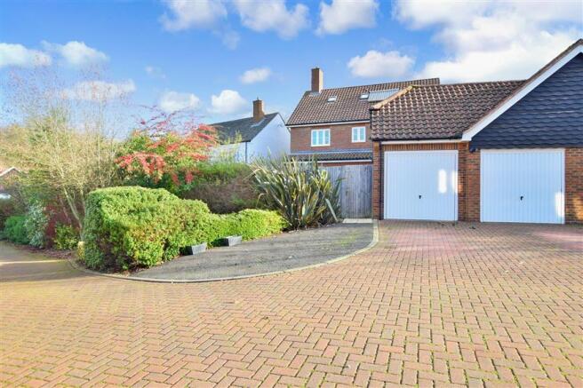 Driveway/Parking