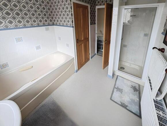 3ab95c6e-shower.jpg