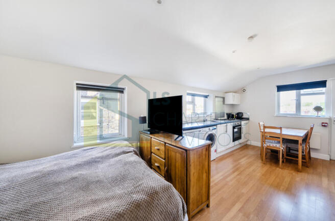 Bedroom to Lounge - Use
