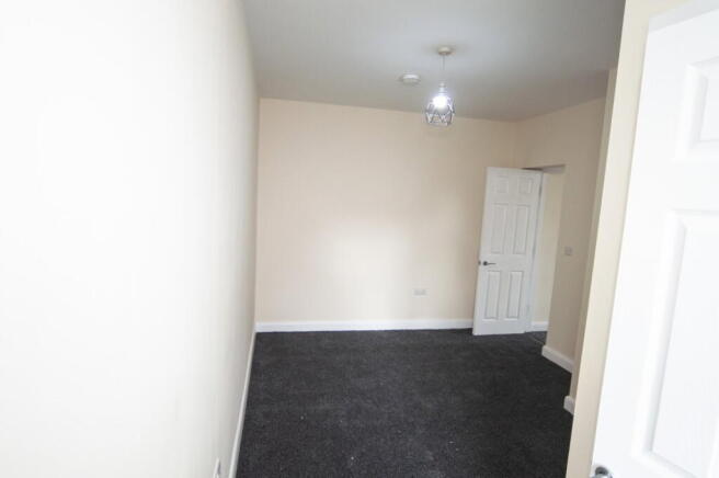 1 bed Penthouse to rent Image 5