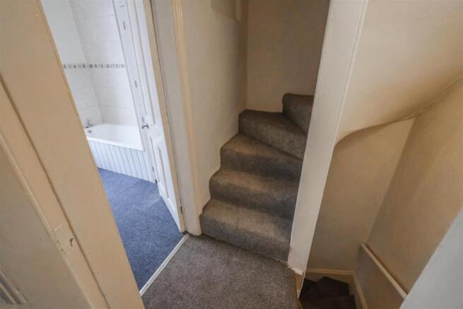 3 bed Terraced for sale Image 6