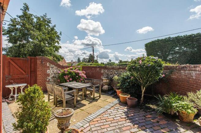 Photo 16