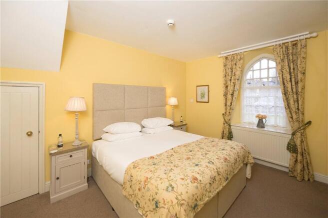 23 bed House for sale Image 8