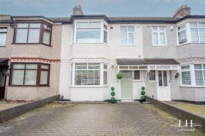 20, Strathmore Gardens, Hornchurch RM12 4BQ
