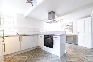 33, Yates Lane, Milnsbridge, Huddersfield HD3 4NW
