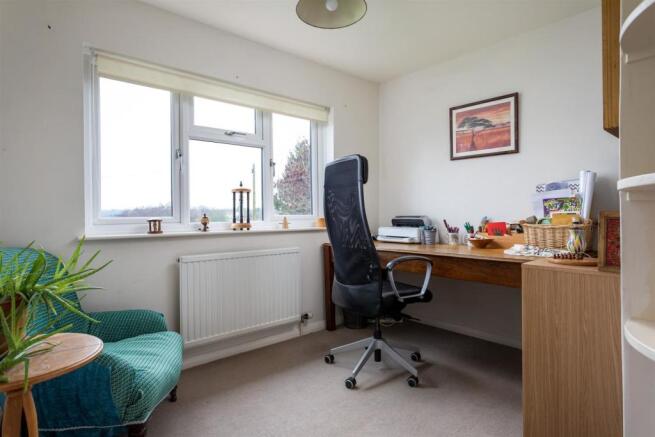 39 - New Pike House - GL7 5NA - Web.jpg