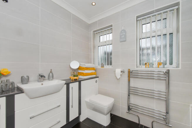 Bathroom 1a
