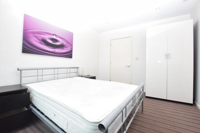 2 bed Apartment to rent Image 10
