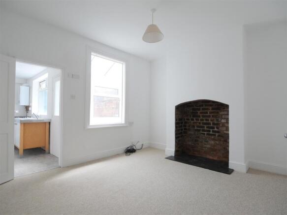 2 bed Terraced for sale Image 8