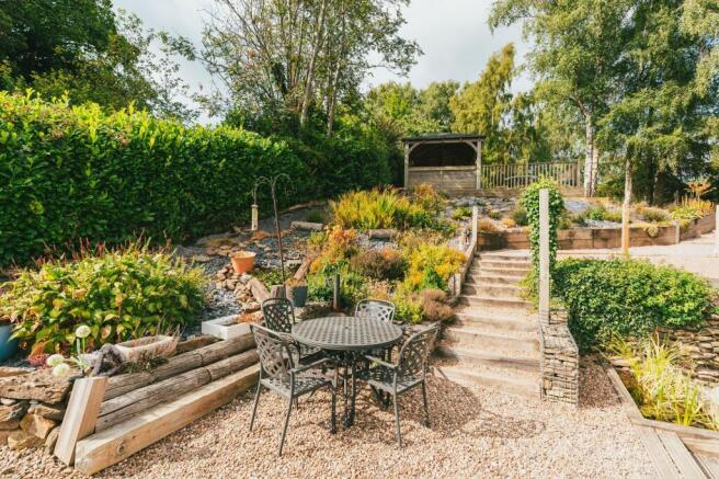 4 bed Detached for sale Image 4