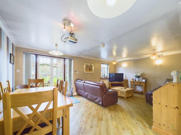 Presented by Nicoleta at EweMove Bexleyheath and D