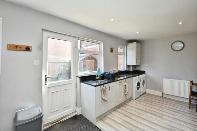 3 bed Terraced for sale Image 8