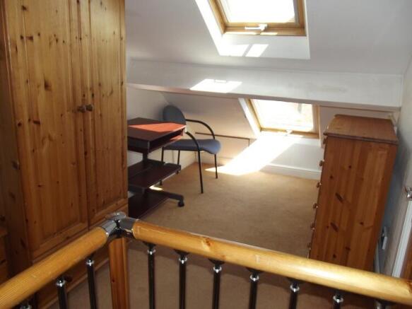 4 bed House Share to rent Image 11