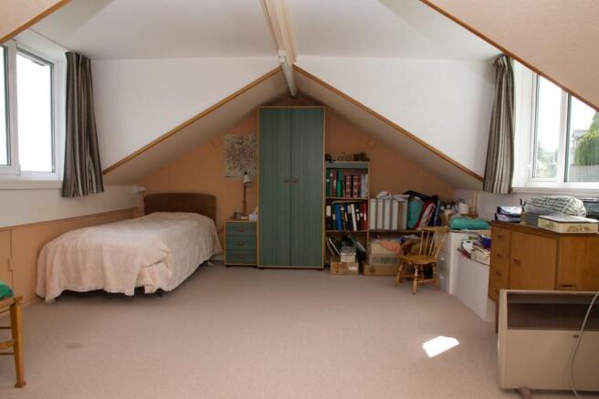 Attic Room/Bedroo...