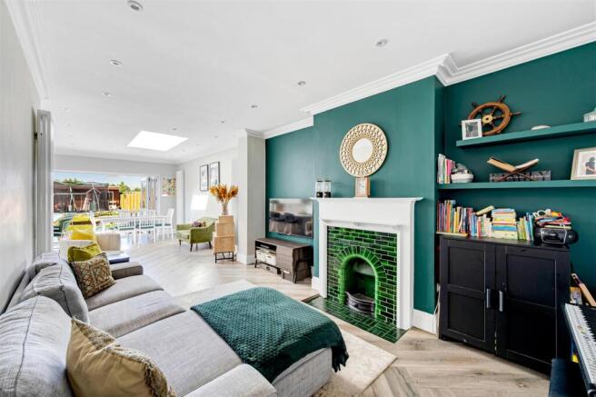 51 Lynton Road-3.jpg