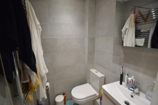 6 bed Terraced to rent Image 6