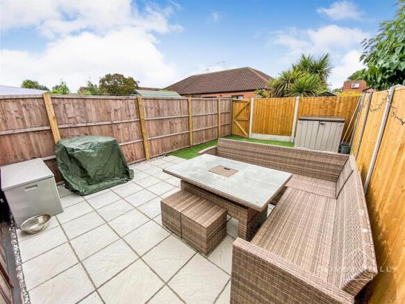 Low Maintenance Rear Garden 10.