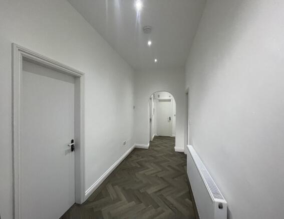 2 bed Apartment to rent Image 7
