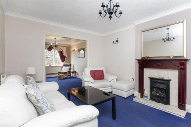 Bramleys Estate Agents - Springhall Gardens - Hudd