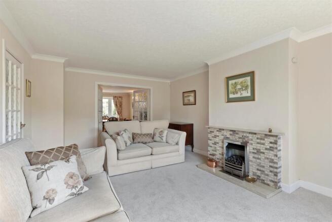 4 bed Semi-Detached for sale Image 5