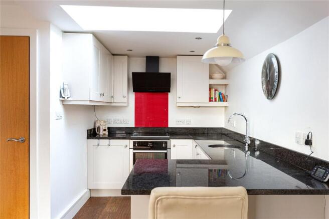 2 bed Apartment for sale Image 6