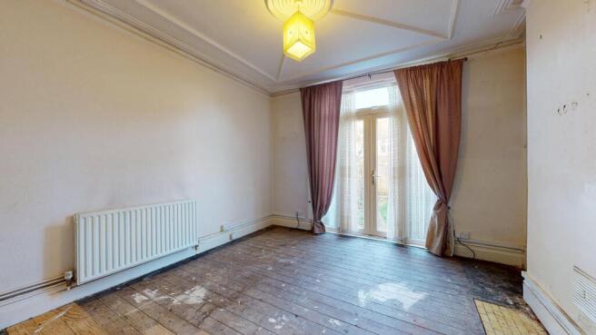 Flat A, 45 Parklands Road, Furzedown, London, SW16 6TB