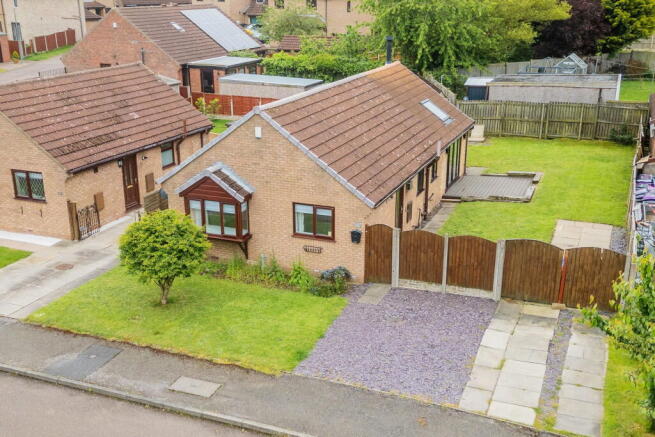 4 bed Detached Bungalow for sale in wormley hill