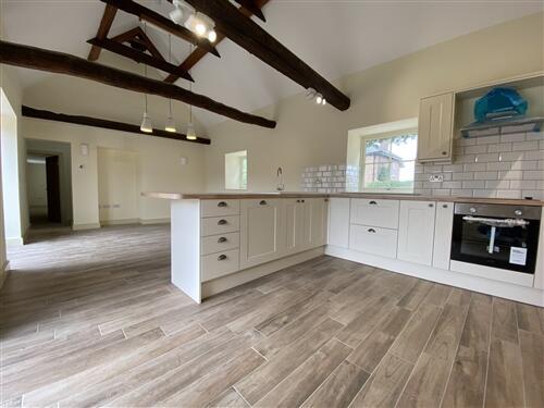3 bed House to rent Image 4