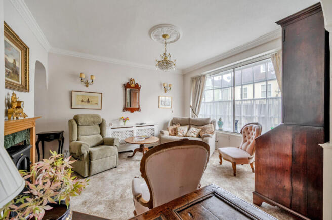 1409247-18-6989d7...