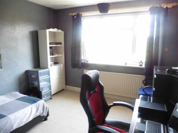 Bedroom 2 (rear)