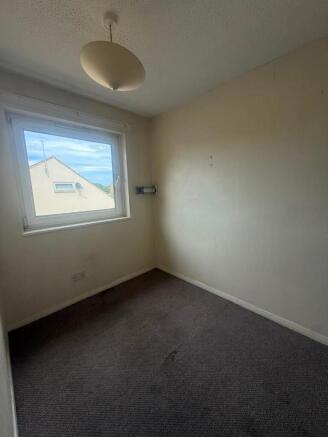 3 bed Terraced to rent Image 12