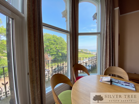 2 bed Apartment for sale Image 12