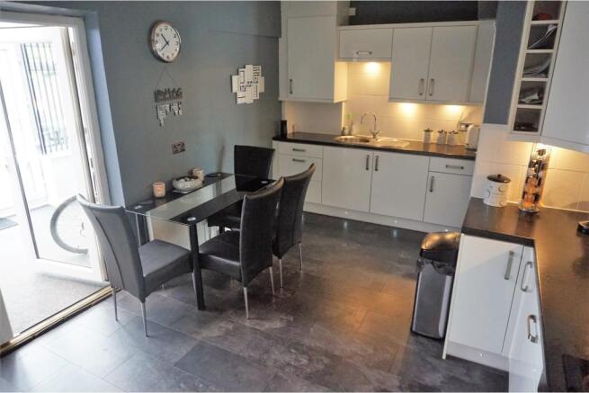 Kitchen / Breakfast