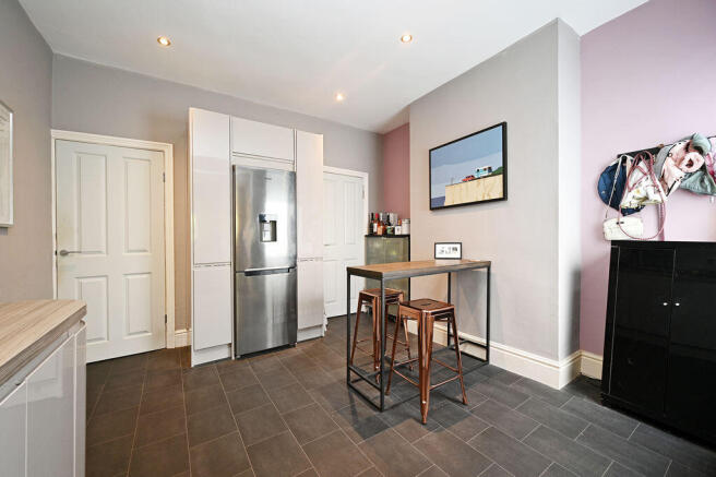 3 bed Terraced for sale Image 7