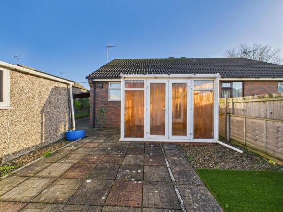 2 bed Semi-Detached Bungalow for sale Image 11