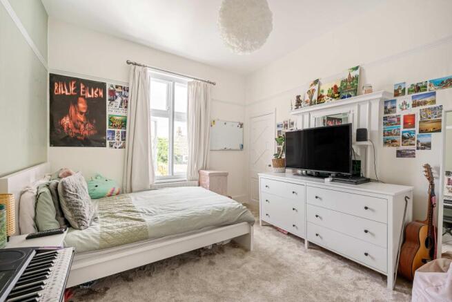 3 bed Terraced for sale Image 12