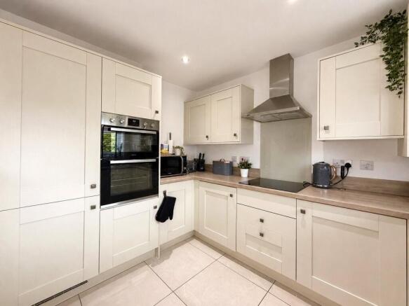 Sycamore Grove, Birmingham, West Midlands, B38 photo 4