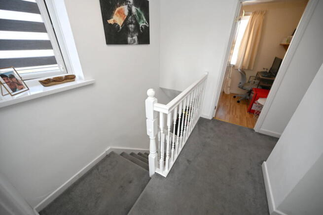 3 bed Semi-Detached for sale Image 11